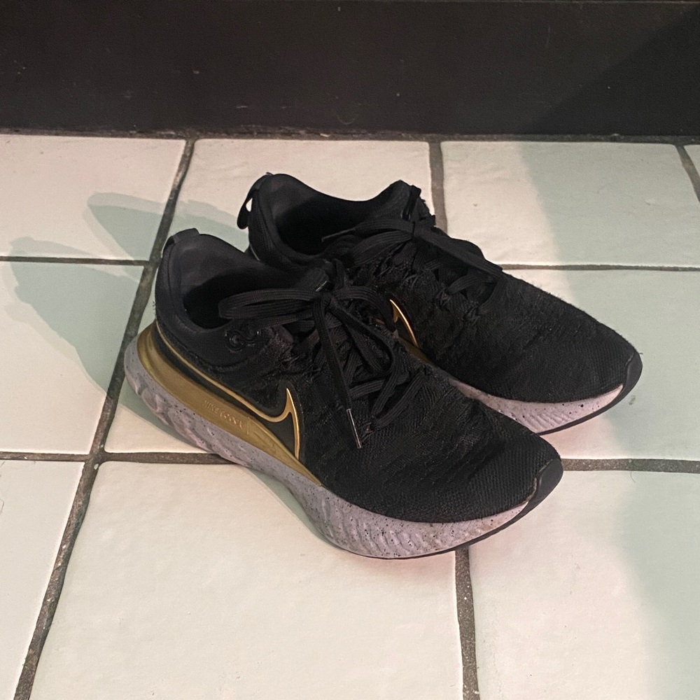 Nike Black and Gold Athletic Sneakers